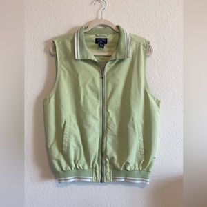 Green lightweight golf vest